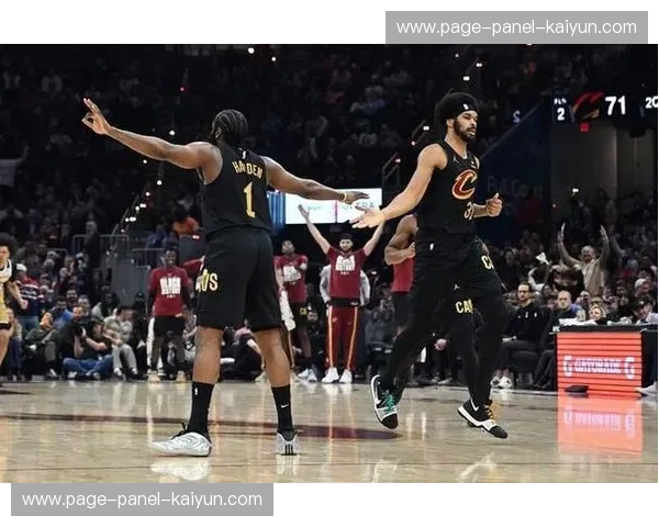 贾勒特·阿伦40分17篮板：创生涯得分新高，展现内线统治力